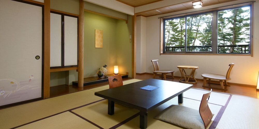 スタンダード ルーム (海側) 部屋からの景観0 | 浜辺の料理宿 宝来館