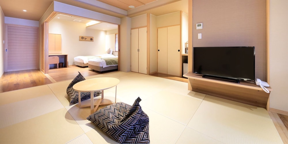 露天風呂付　和洋特別室 客室2 | 浜辺の料理宿 宝来館