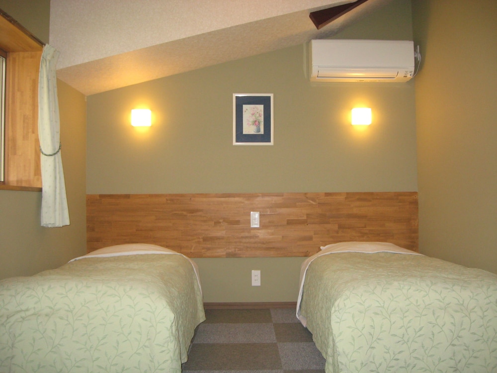 本館ツイン 客室1 | 軽井沢ノームの森