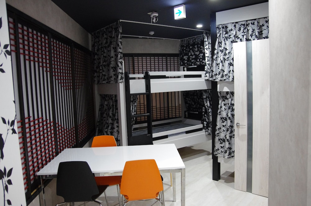 客室1 | 宙ホステル