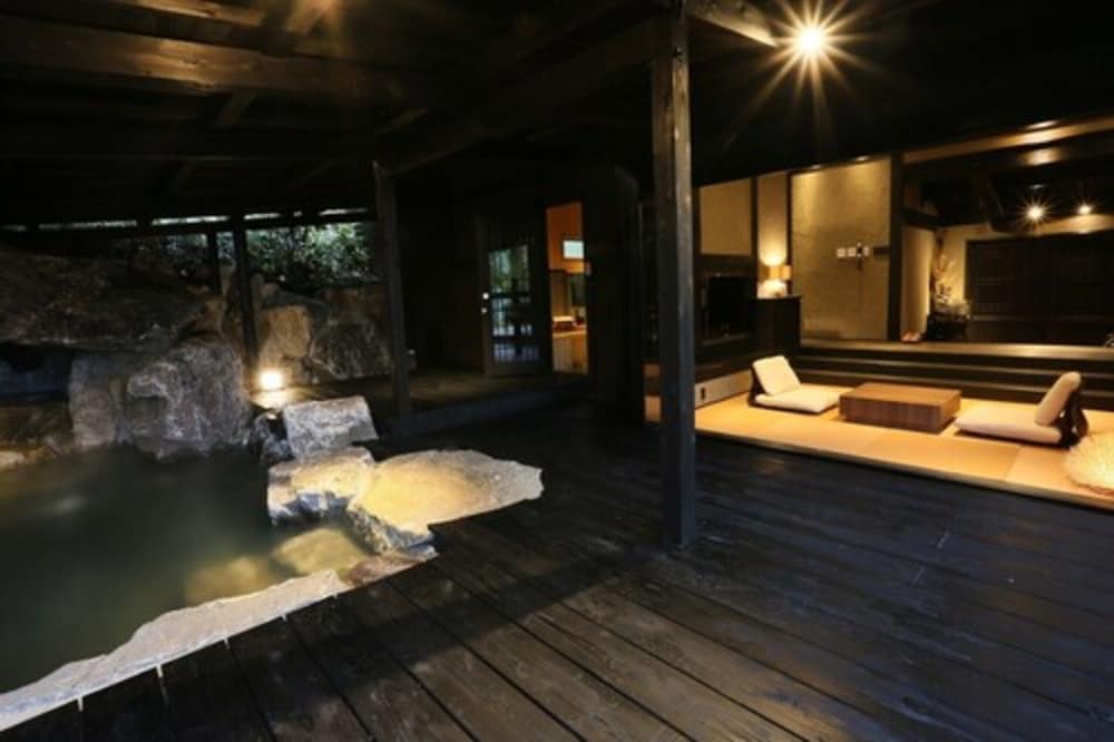 弓張（内風呂・露天風呂付 離れ） バスルーム0 | 月洸樹 黒川