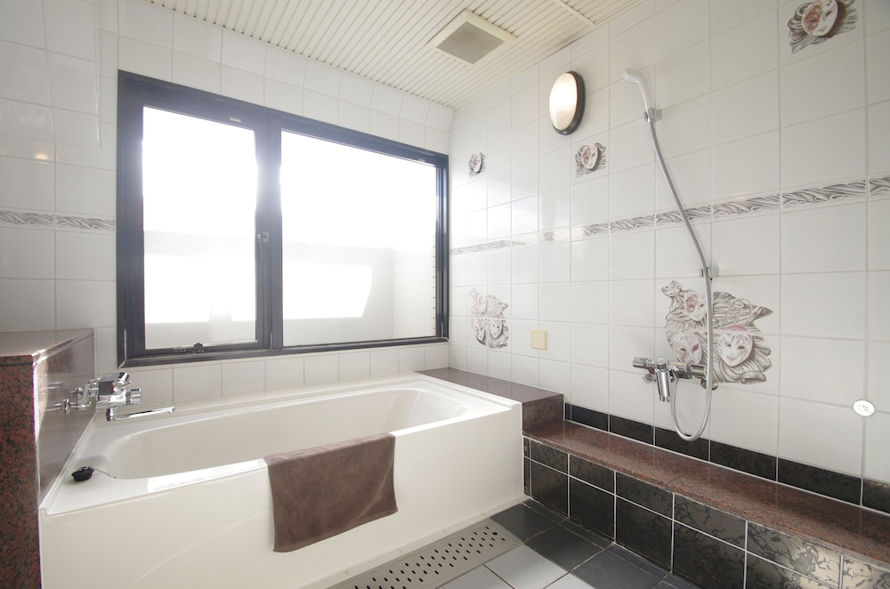 [Fully Flexible]デラックストリプル禁煙 バスルーム3 | ホテル アイマーレ 横浜伊勢佐木町