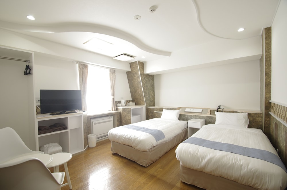 [Fully Flexible]デラックスツイン禁煙 客室8 | ホテル アイマーレ 横浜伊勢佐木町