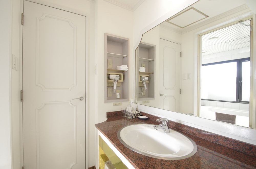 [Fully Flexible]デラックストリプル禁煙 バスルーム4 | ホテル アイマーレ 横浜伊勢佐木町