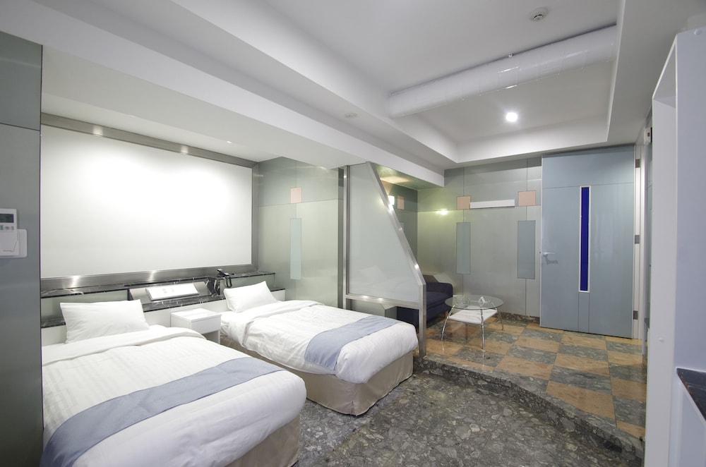 [Fully Flexible]デラックスツイン禁煙 客室2 | ホテル アイマーレ 横浜伊勢佐木町