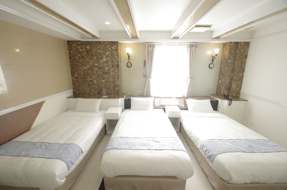 [Fully Flexible]デラックストリプル禁煙 客室4 | ホテル アイマーレ 横浜伊勢佐木町