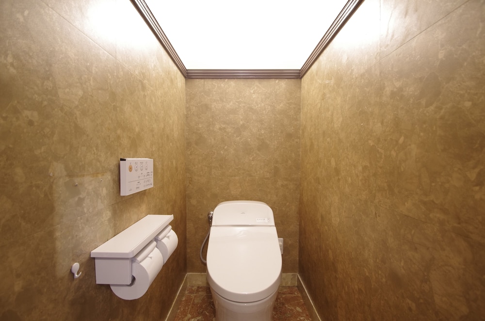 [Fully Flexible]デラックスキング禁煙 バスルーム2 | ホテル アイマーレ 横浜伊勢佐木町