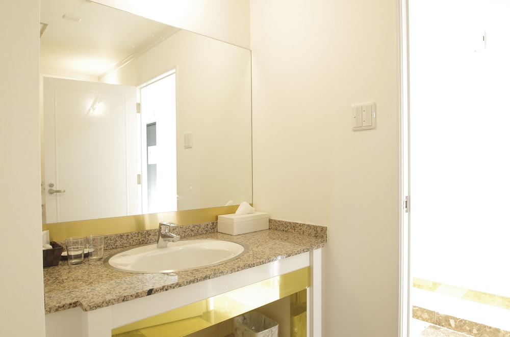 [Fully Flexible]デラックスツイン禁煙 バスルーム2 | ホテル アイマーレ 横浜伊勢佐木町