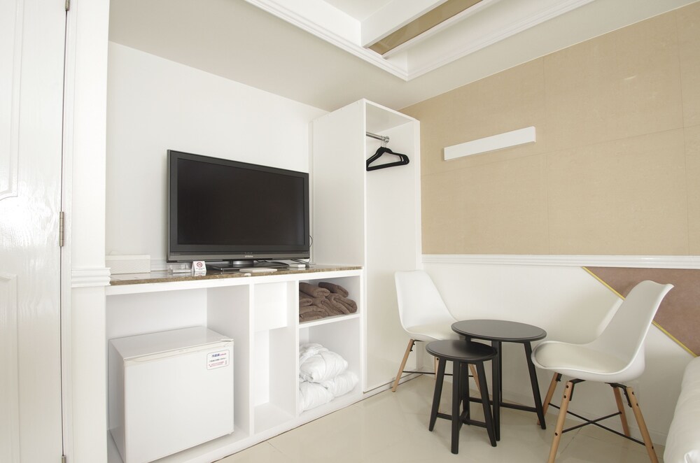 [Fully Flexible]デラックストリプル禁煙 客室の設備とサービス0 | ホテル アイマーレ 横浜伊勢佐木町