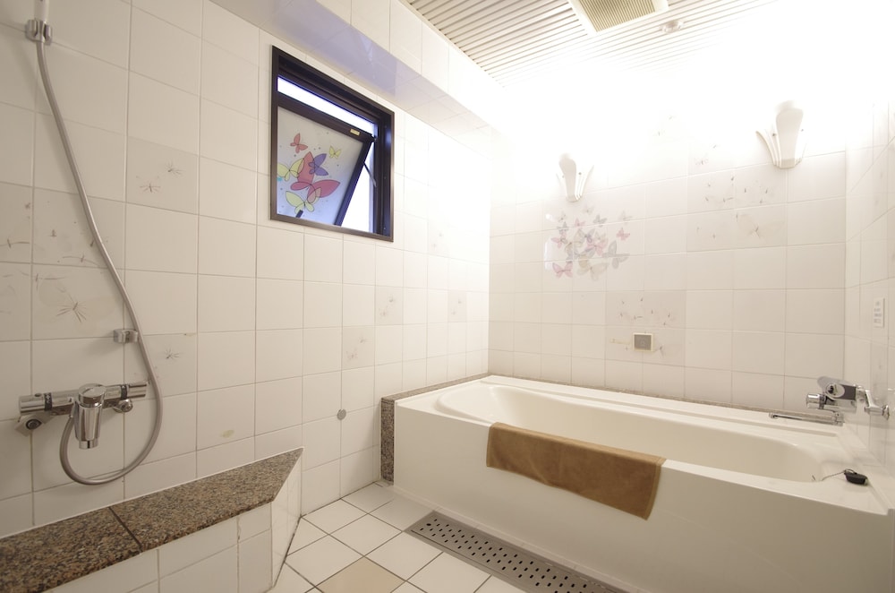 [Fully Flexible]デラックストリプル禁煙 バスルーム0 | ホテル アイマーレ 横浜伊勢佐木町