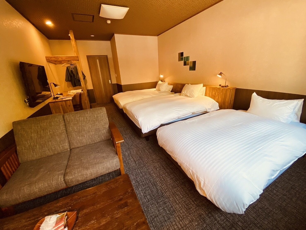 ツインルーム シャワー付 禁煙 客室2 | くつろぎ宿 新滝