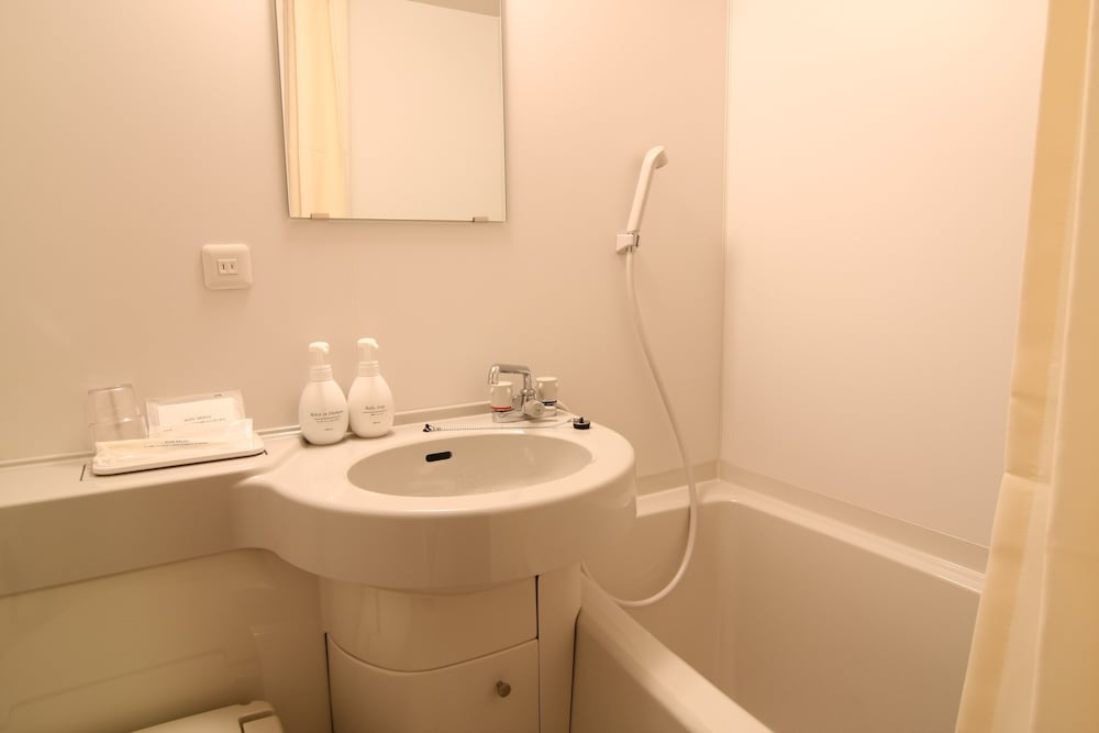 ダブルルーム 喫煙可 バスルーム0 | ホテルクラウンヒルズ君津