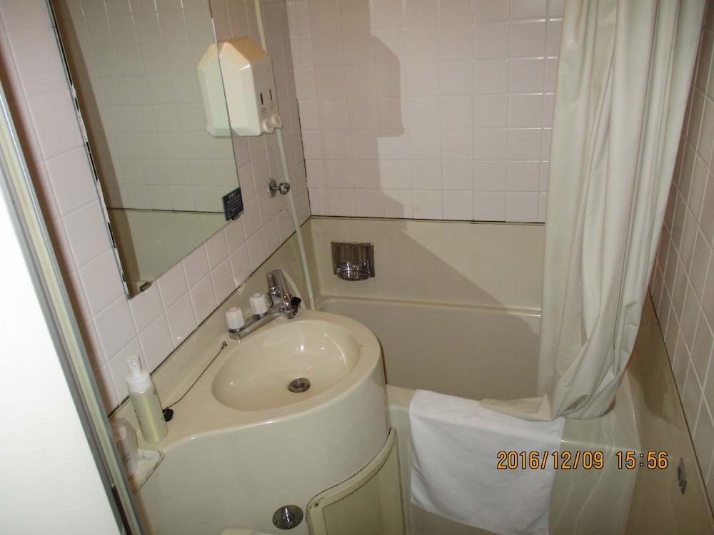 エコノミー ダブルルーム 喫煙可 バスルーム2 | ホテル福島ヒルズ