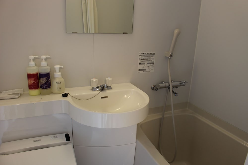 セミダブルルーム 禁煙 バスルーム2 | ホテル東広島ヒルズ 西条店