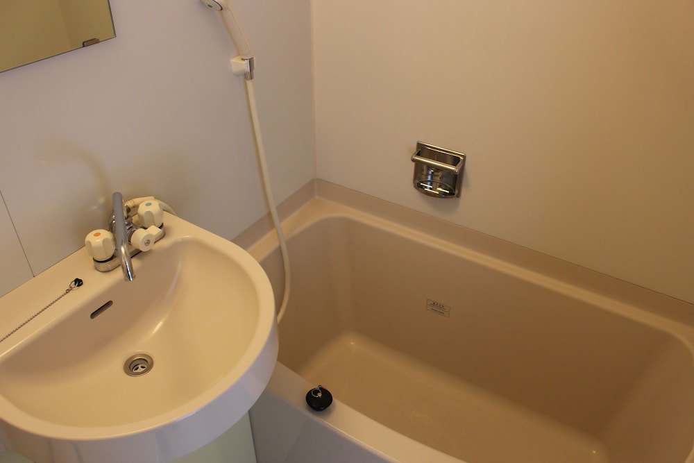 セミダブルルーム 禁煙 バスルーム1 | ホテル東広島ヒルズ 西条店