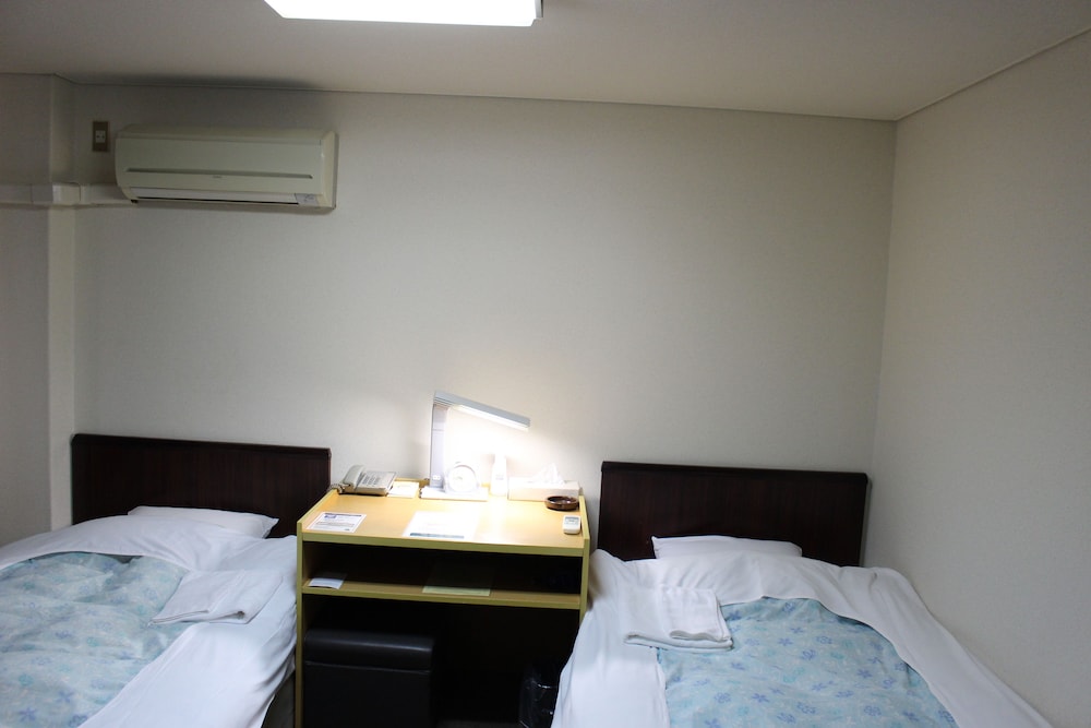 ツインルーム 喫煙可 (A) | ホテル東広島ヒルズ 西条店