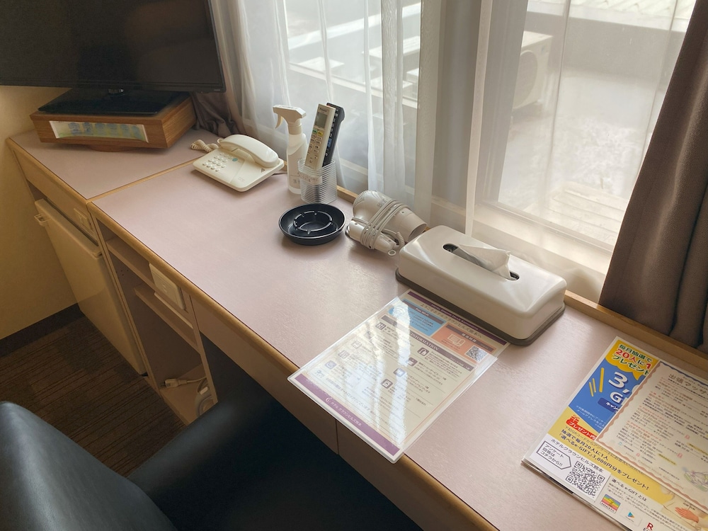 ツインルーム 喫煙可 客室1 | ホテルクラウンヒルズ熊本