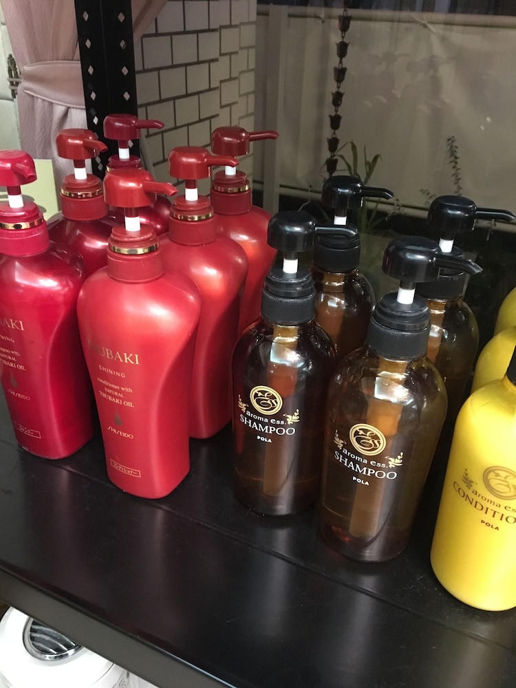 ダブルルーム 喫煙可 (16 ㎡) 客室1 | ホテルクラウンヒルズ松山