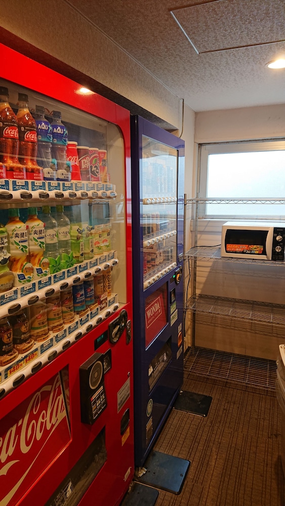自動販売機1 | ホスピタリティイン八幡宿