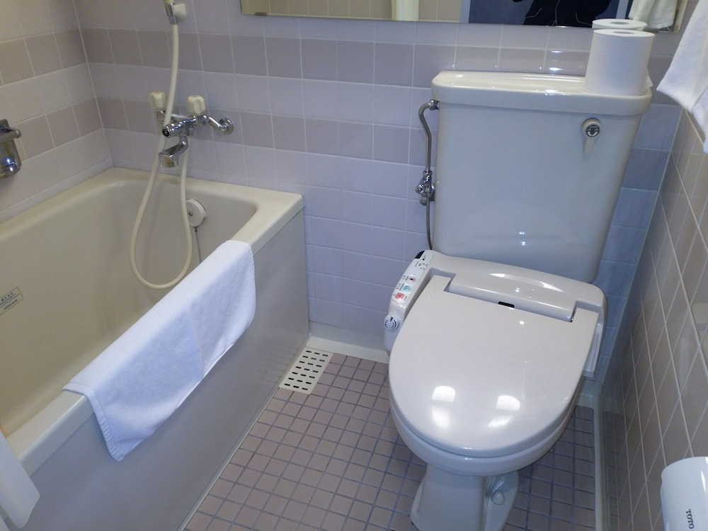 エコノミー ダブルルーム 禁煙 バスルーム0 | ホテルハイパーヒルズ弘前