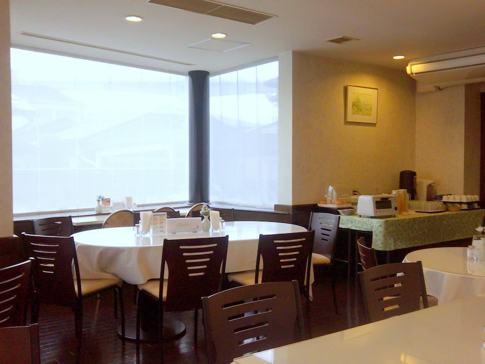 朝食スペース1 | 岡谷セントラルホテル 朝食スペース1 | 岡谷セントラルホテル