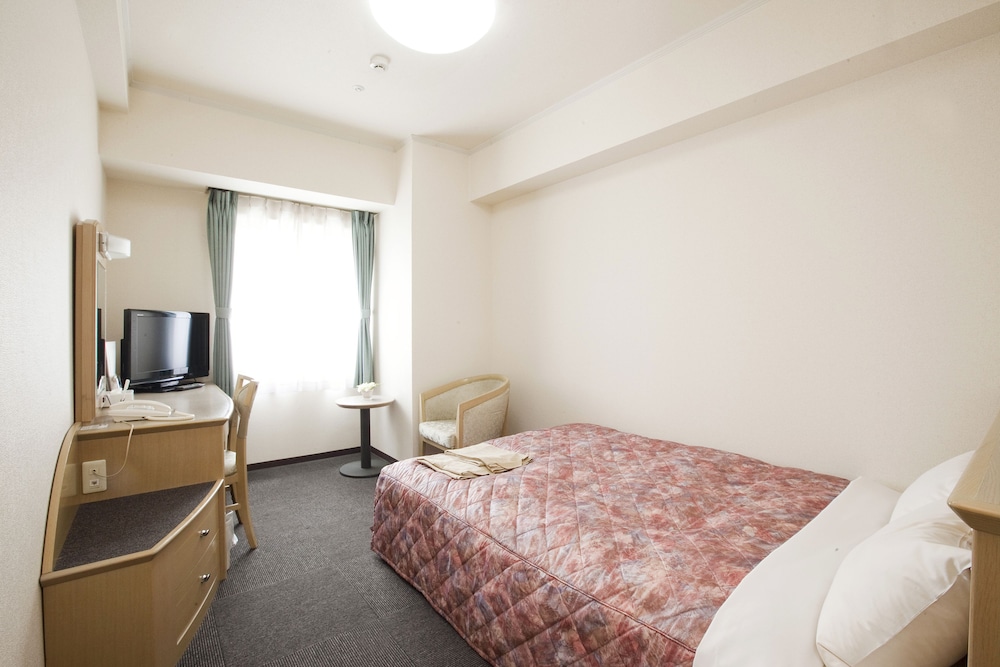 ベーシック ダブルルーム 喫煙可 (Basic Double Room, Smoking) 客室1 | オースタット国際ホテル多治見