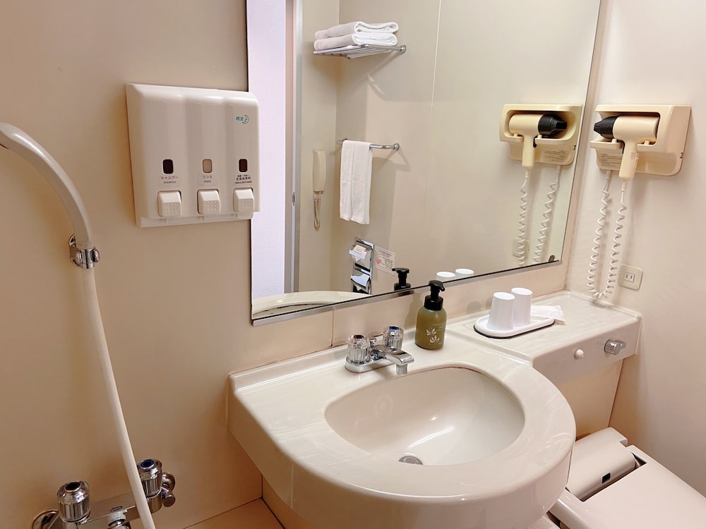 ベーシック ツインルーム 禁煙 (Basic Twin Room, Non Smoking) バスルーム0 | オースタット国際ホテル多治見