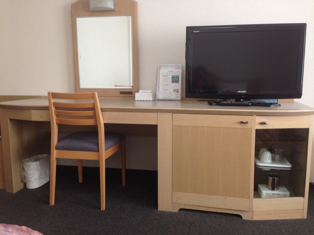 デラックス ツインルーム 禁煙 (Deluxe Twin Room, Non Smoking) 客室の設備とサービス0 | オースタット国際ホテル多治見