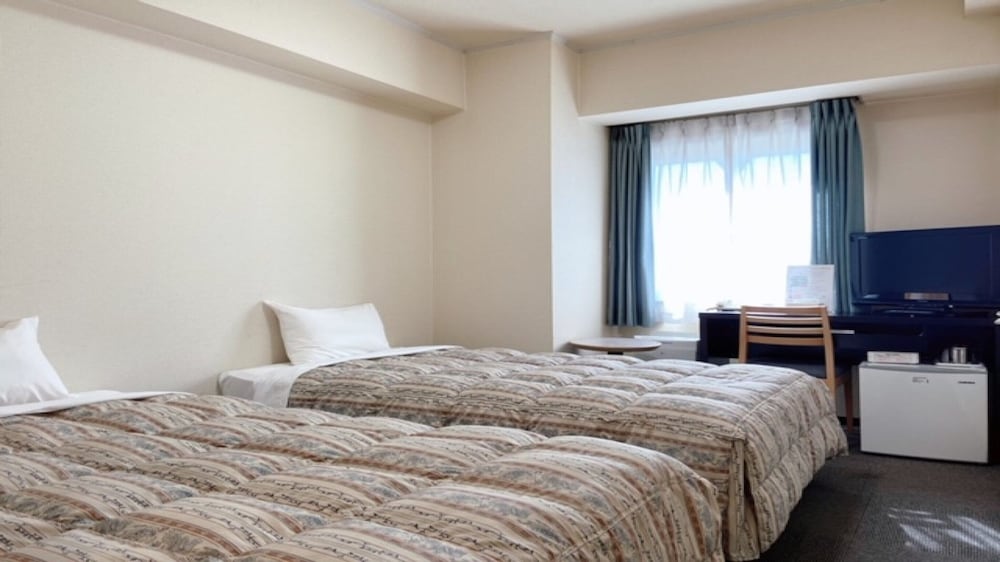 ベーシック ツインルーム 禁煙 (Basic Twin Room, Non Smoking) 客室3 | オースタット国際ホテル多治見