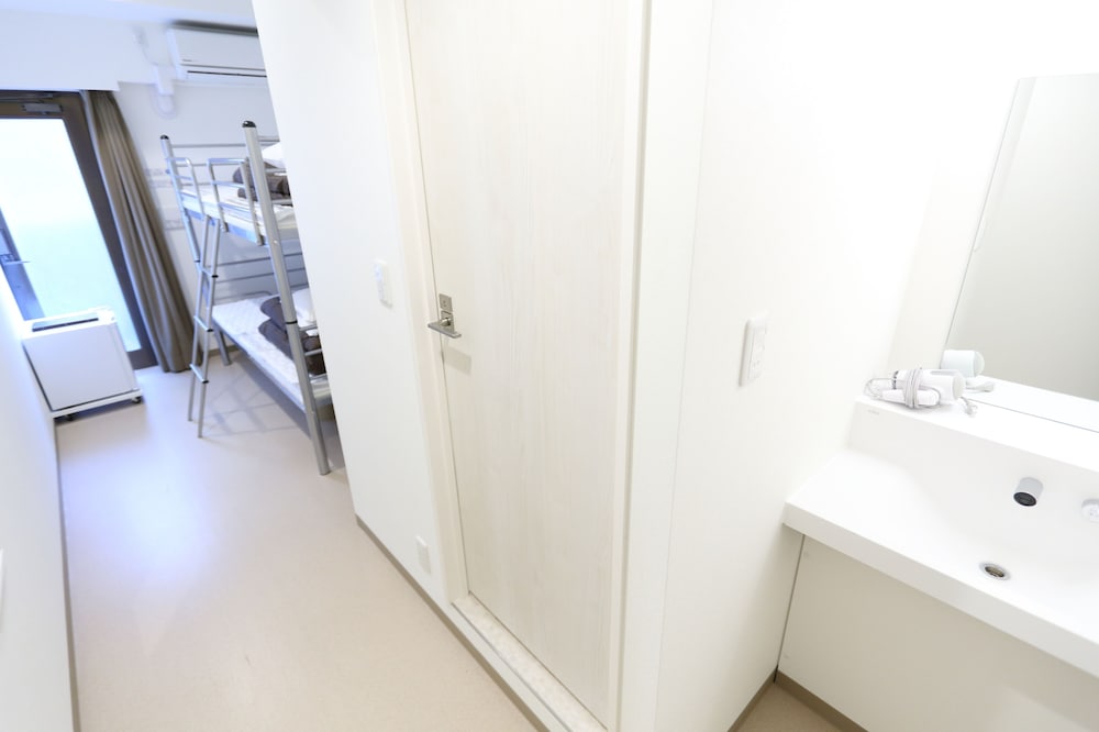 ツインルーム 禁煙 共用バスルーム (1 bunk bed) | オークホテル江戸