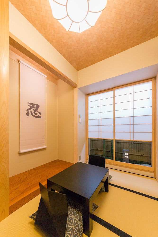 忍者部屋 ツインルーム (禁煙) 客室3 | SARASA HOTEL なんば