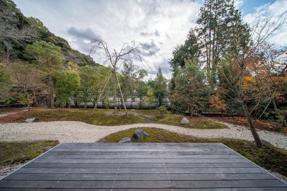 閑雲庵 部屋からの景観0 | 町家 葵 KYOTO STAY 葵ホテル 南禅寺別邸