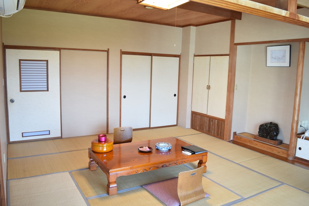 和室 バスなし 喫煙 客室2 | 旅館ふくぜん