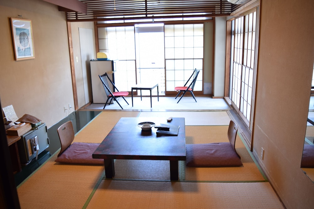 和室 バスなし 喫煙 客室1 | 旅館ふくぜん