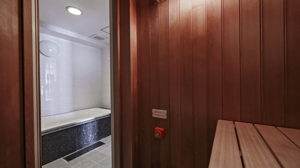 シアターダブルルーム (サウナ、マッサージチェア付)(禁煙) 客室16 | ホテルサンセットテラス