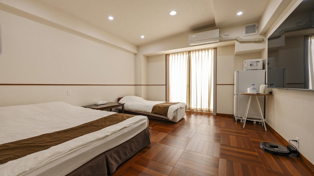 シアターツインルーム(禁煙) 客室13 | ホテルサンセットテラス