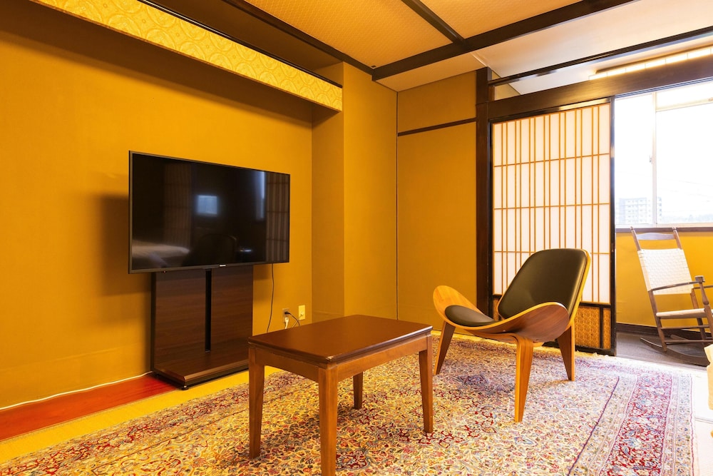 [10畳+8畳] リニューアル《大正浪漫》＿2名定員 禁煙 客室3 | 武雄温泉・大正浪漫の宿 京都屋