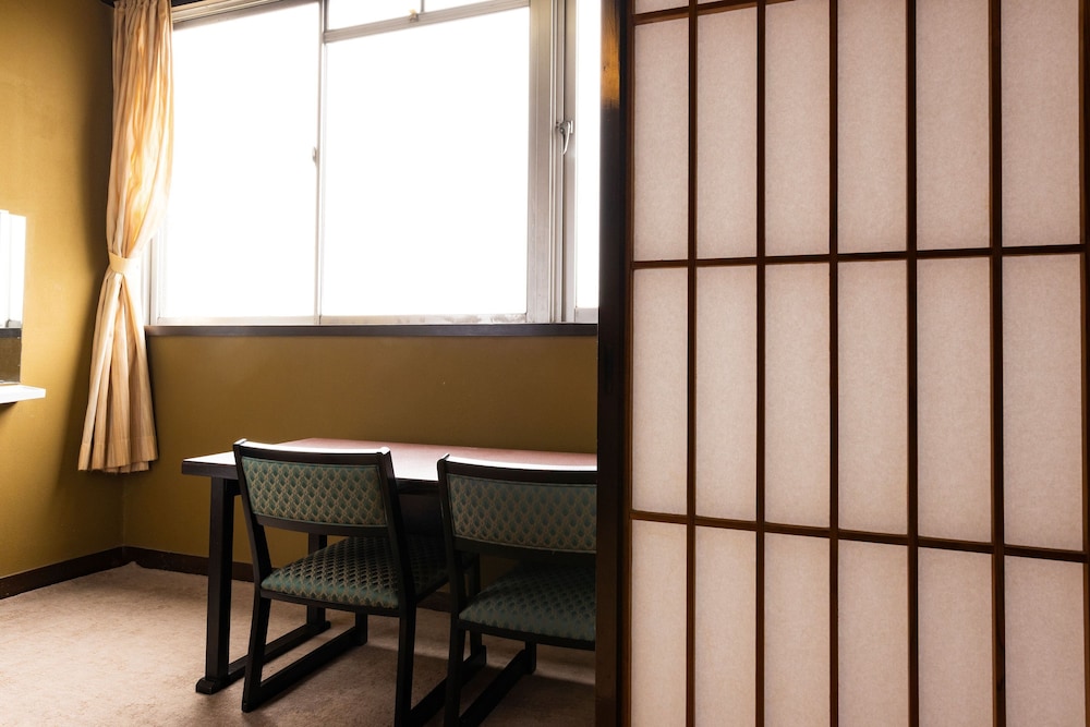 [8畳和室] バス付＿3名定員 禁煙 客室5 | 武雄温泉・大正浪漫の宿 京都屋