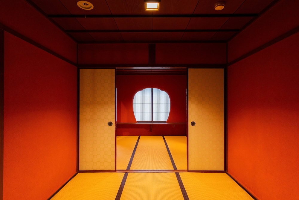 [和室二間続き15畳+6畳] バスなし＿4名定員 禁煙 客室5 | 武雄温泉・大正浪漫の宿 京都屋