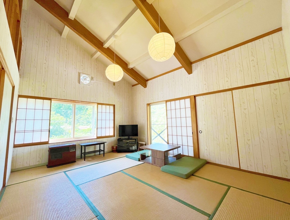 コンドミニアム 禁煙 レイクビュー | おおぐて湖畔 しらさぎ荘