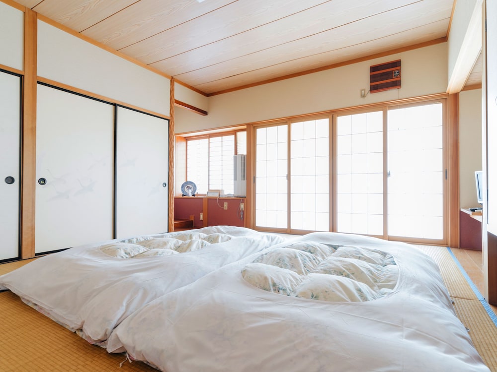 和室12畳 禁煙 客室1 | おおぐて湖畔 しらさぎ荘