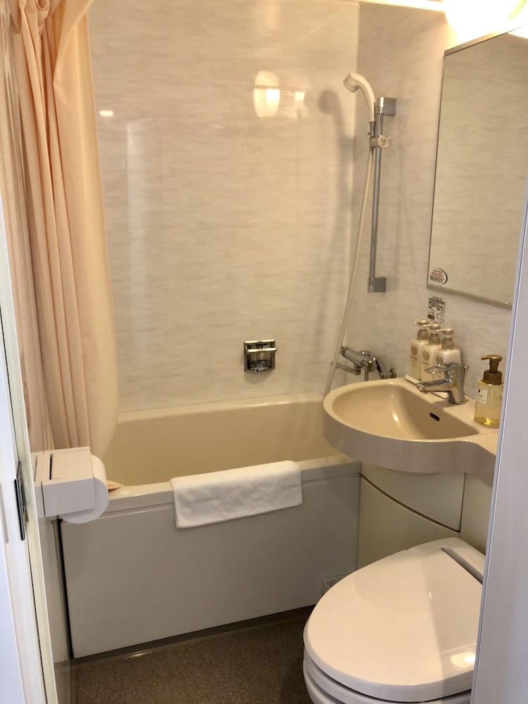 ダブルルーム 喫煙可 バスルーム2 | ネストホテルオルト目黒駅前