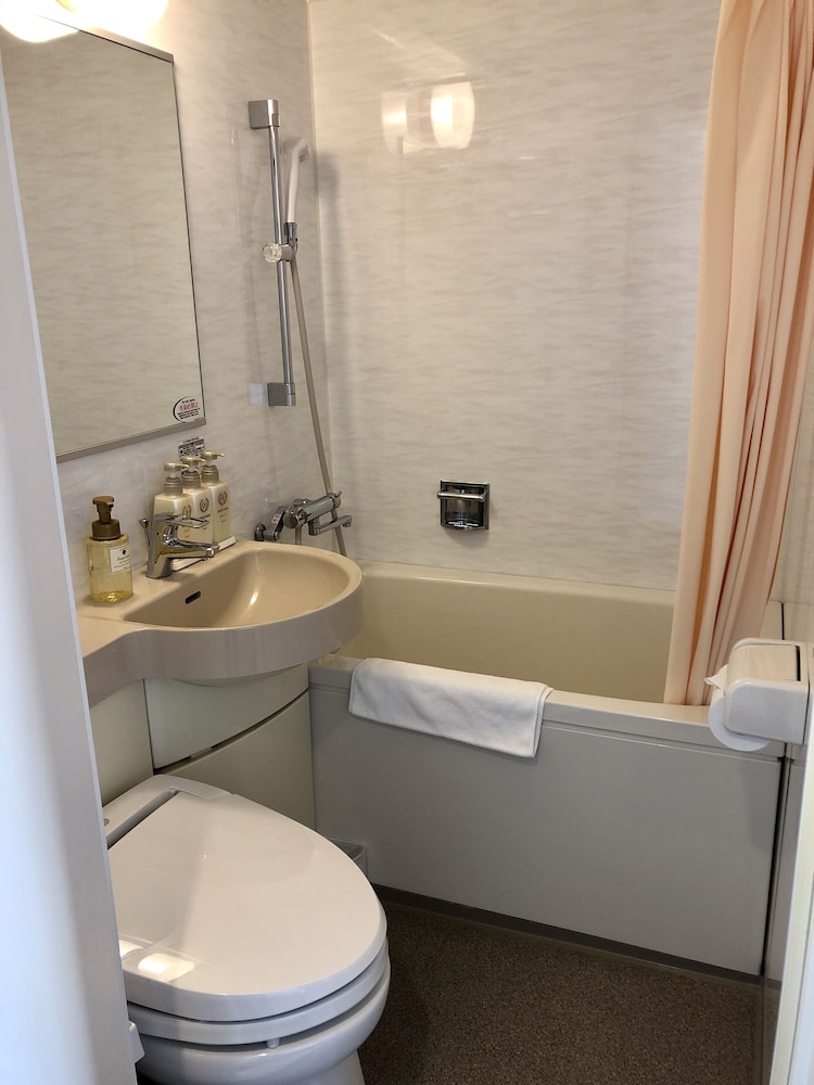 セミダブルルーム 喫煙可 バスルーム1 | ネストホテルオルト目黒駅前