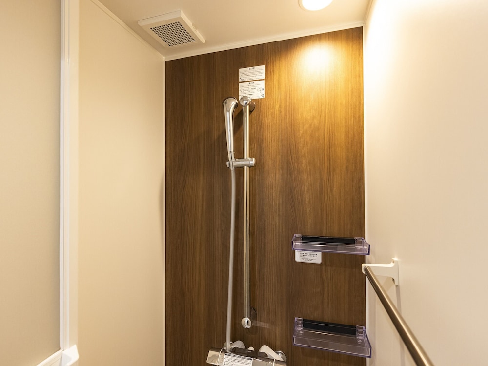 スーペリア ツインルーム 禁煙 バスルーム0 | WeBase 鎌倉