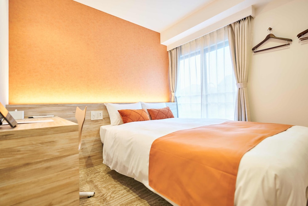 ダブルルーム 禁煙 客室1 | WeBase 鎌倉