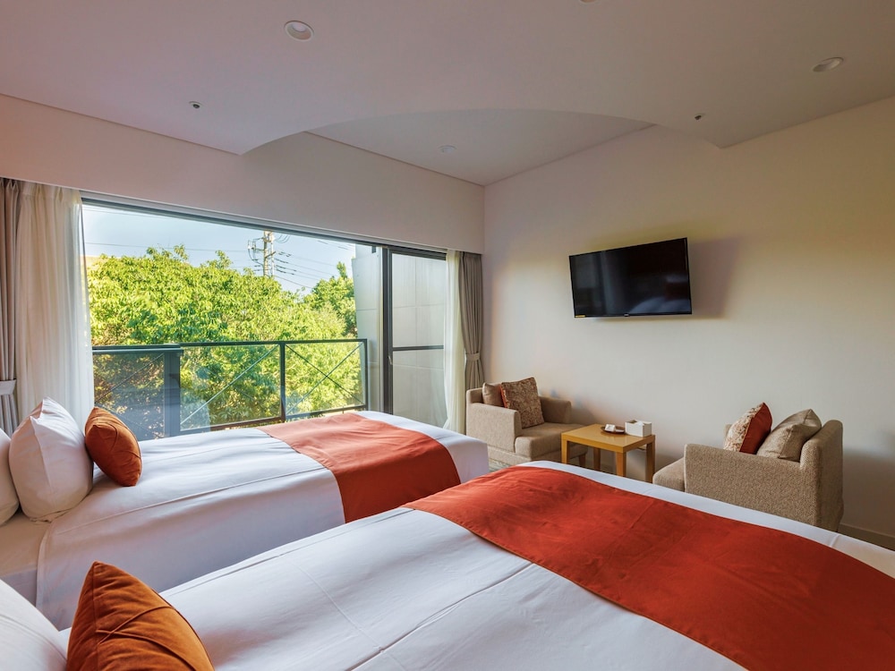 スーペリア ツインルーム 禁煙 客室8 | WeBase 鎌倉