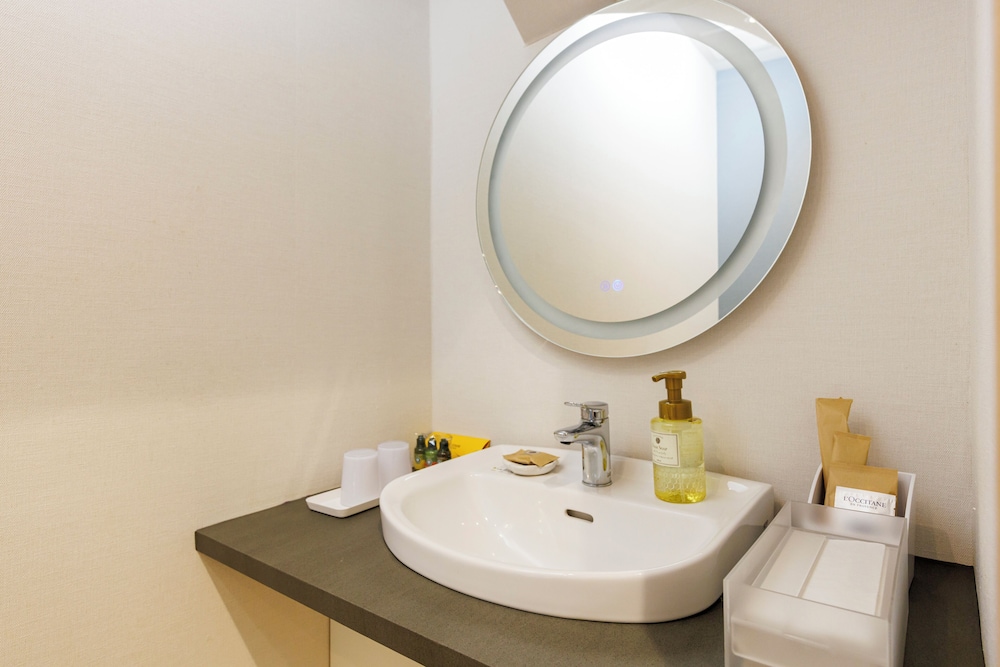 和室 禁煙 バスルーム1 | WeBase 鎌倉