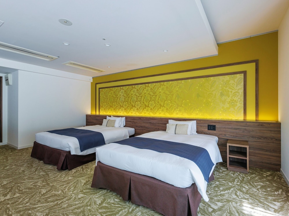 プレミアム ツインルーム 禁煙 客室8 | WeBase 鎌倉