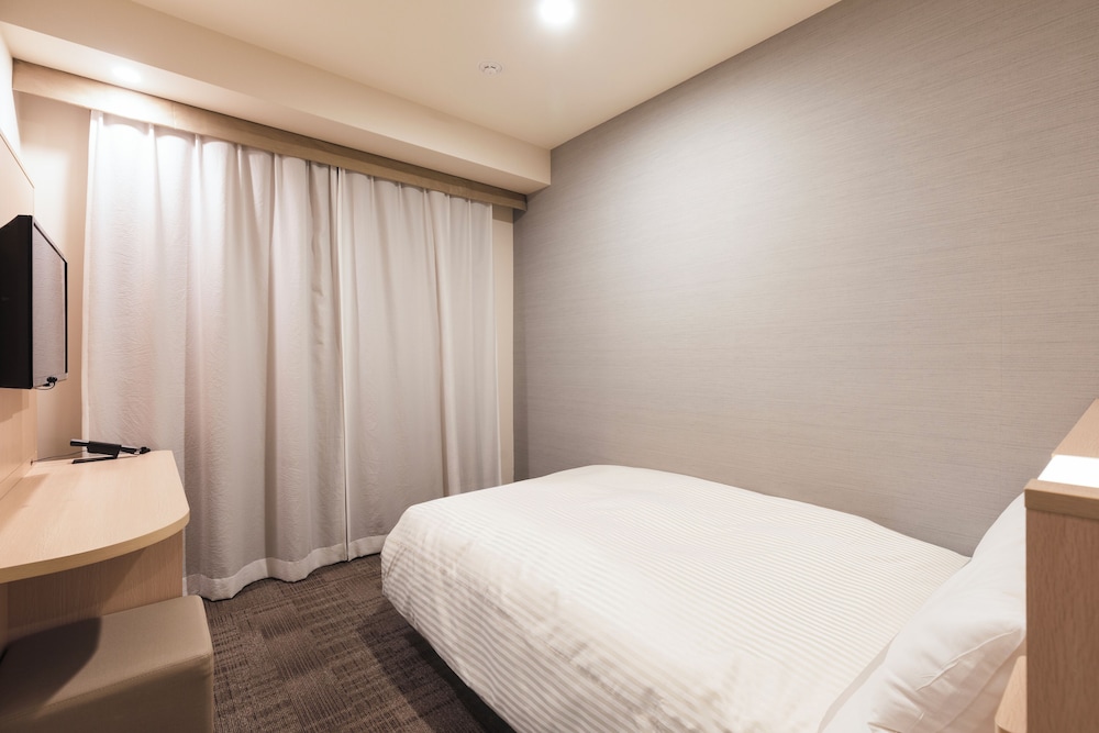 スタンダード ダブルルーム 禁煙 客室5 | 相鉄フレッサイン京都四条烏丸
