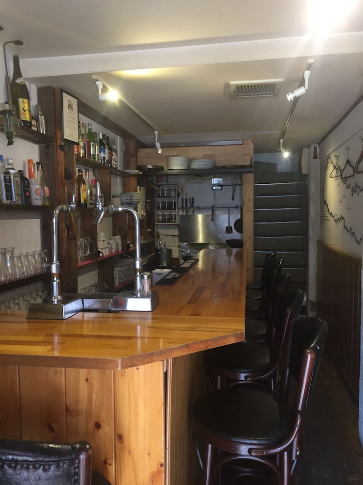バー (施設内)1 | ゲストハウス ゴルカバザール大阪 バー (施設内)1 | ゲストハウス ゴルカバザール大阪